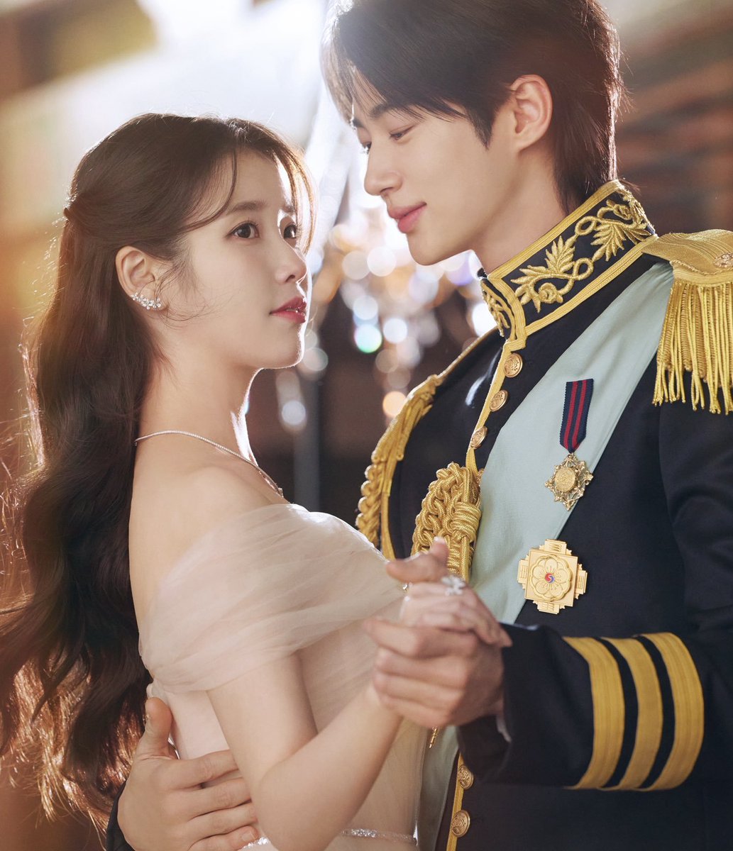 IU Charts tweet media