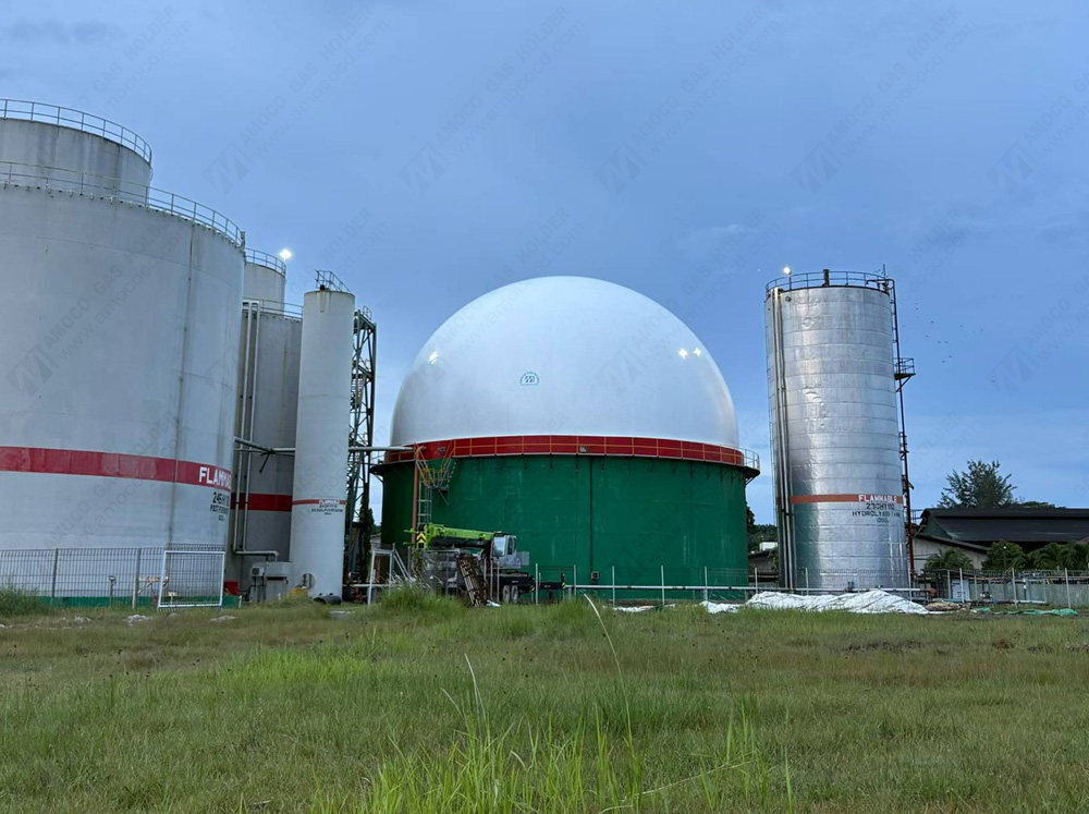 CdAmoco's tweet photo. In Kalimantan Timur (East Kalimantan), Indonesia, the installation of an AMOCO 3,000 m³ digester-mounted double membrane biogas holder has been successfully completed.

--------------
amoco@amoco.com.cn
https://t.co/pNRK2joVbR

#Biogas #Gasholder #Biogaz #Biogasplant #Gazometres https://t.co/sSbBvDN31K