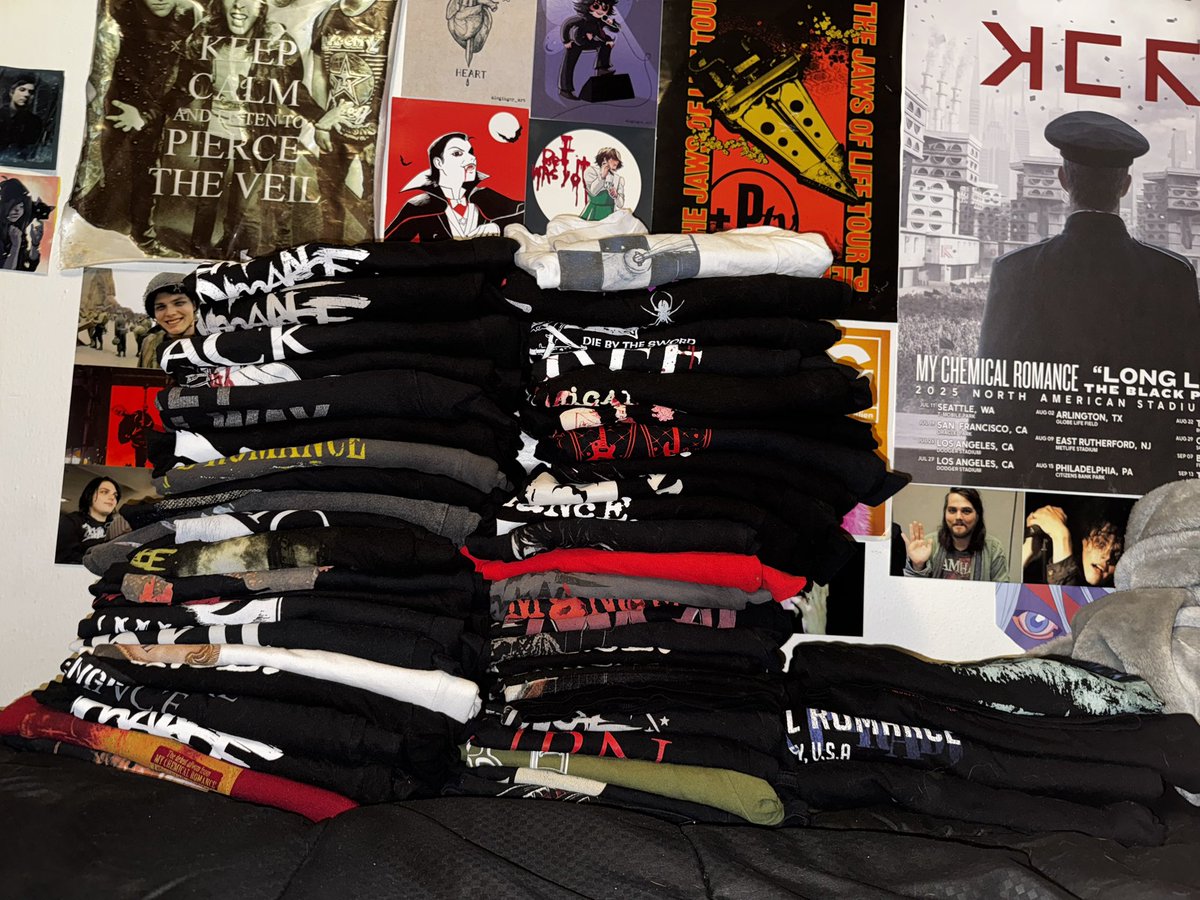 V4CANTnSTAIN3D's tweet photo. idk if i have enough MCR shirts https://t.co/gH2JA6l7hA