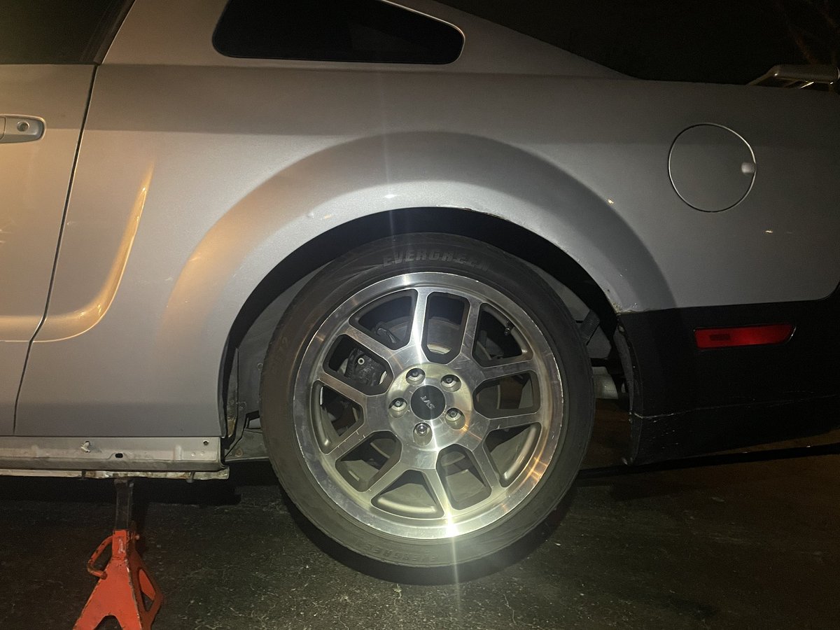 dexcooldrinker's tweet image. im debating leaving the 225s on the rear for a week to slide it with