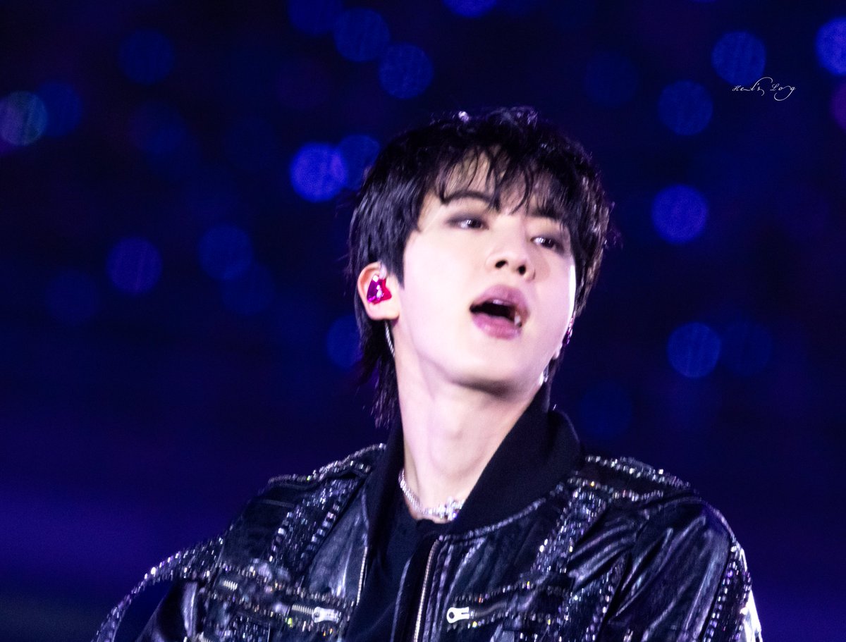 kelslog's tweet photo. BTS WORLD TOUR ‘ARIRANG’ IN GOYANG - DAY3 260412

🐹🐺

#방탄소년단진 #BTSJIN 
#김석진 #석진 #진 #JIN #ジン@BTS_twt https://t.co/mqN1HDGAJl