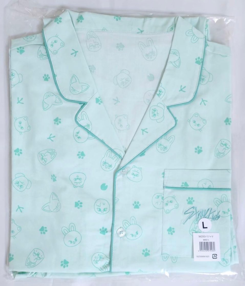 shoyoskz's tweet photo. the pajamas for 6th anniversary stay japan merch with skzoo faces and paws https://t.co/9pslHuSd9A
