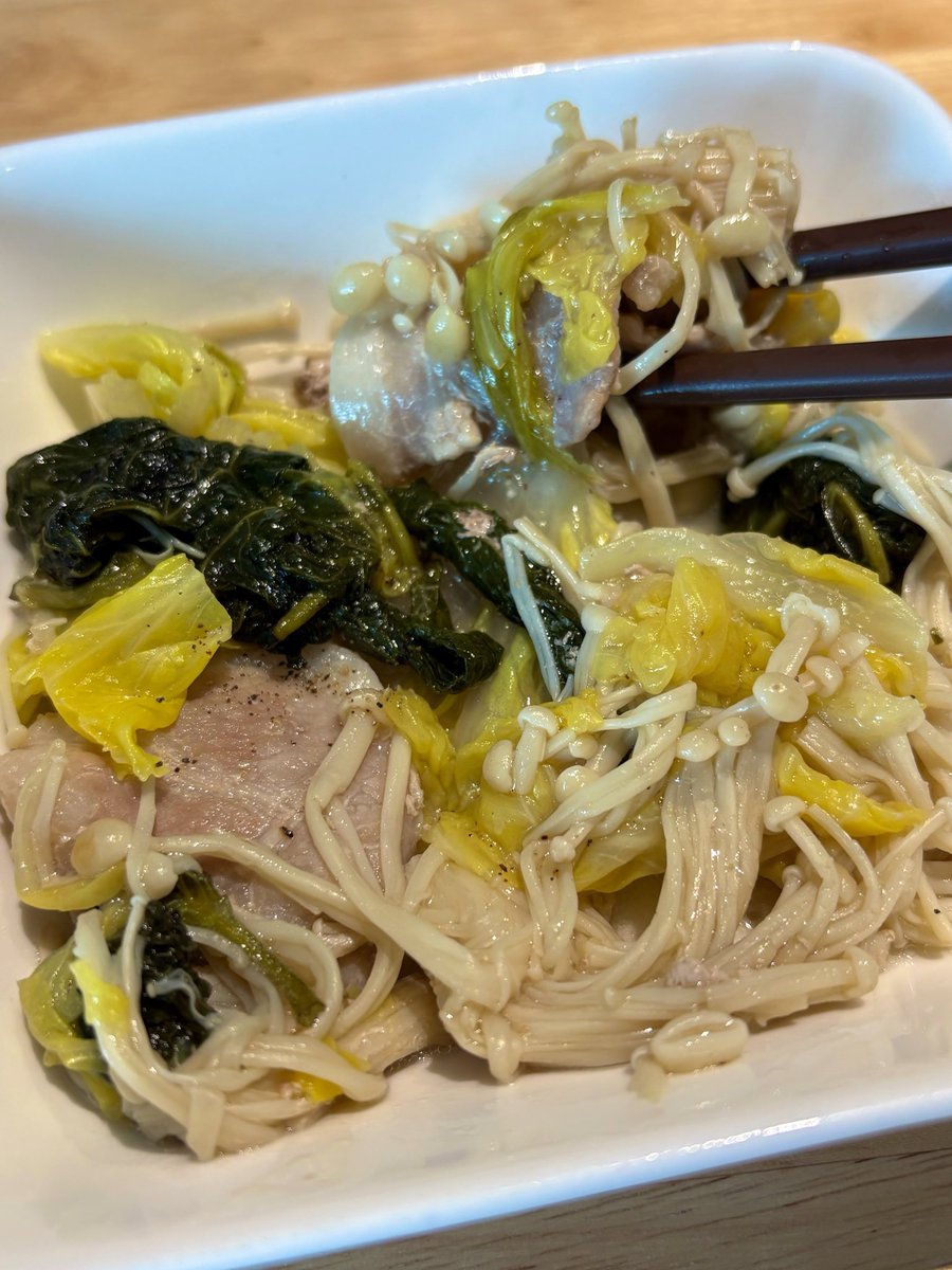 haepbee's tweet photo. 야채찜 진짜 사기다 https://t.co/LC3UXyIzyP