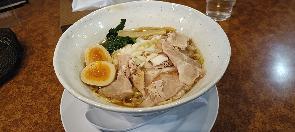 すがい tweet media