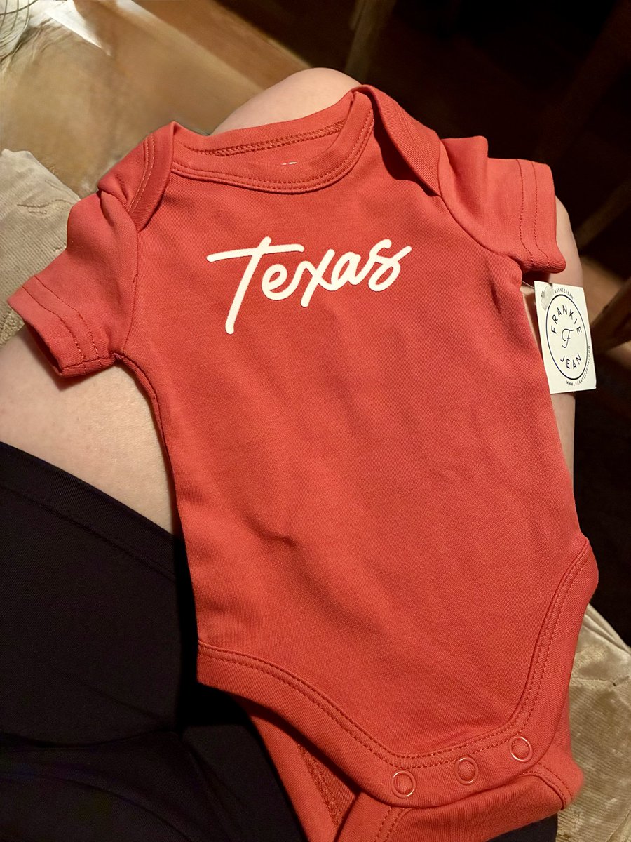 Sunkisses7676's tweet image. My niece is having another boy in August and I bought him this at the 98th Annual Austin Kite Festival 🧡🤘🏻