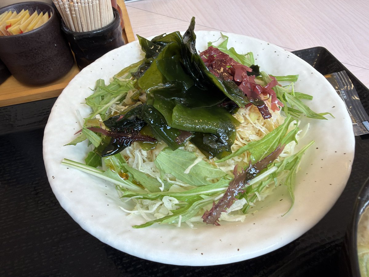 ₩64J฿®︎ tweet media