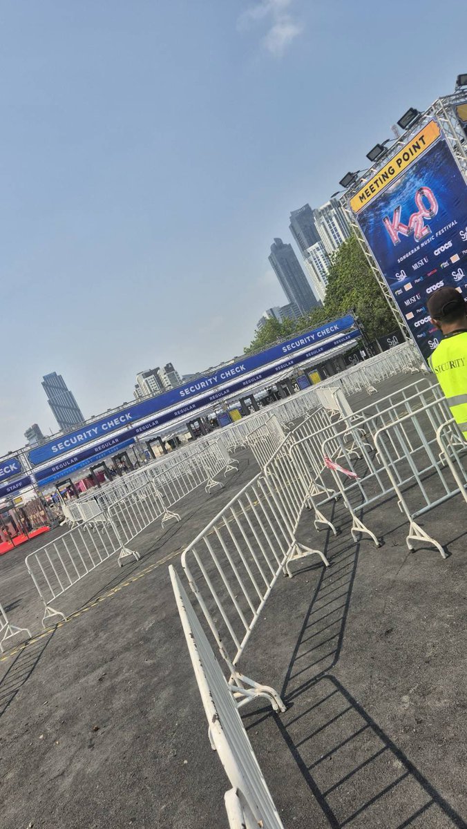 🐰𓈒⋆ tweet media