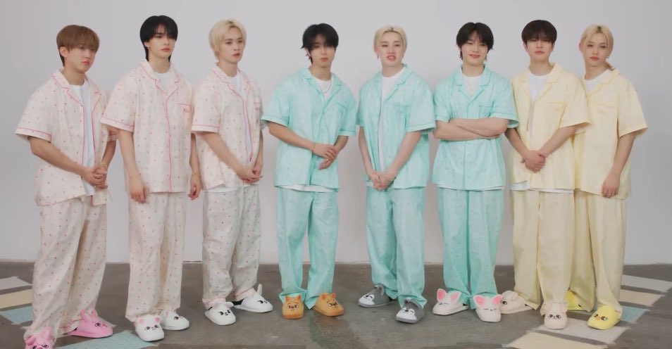 ninoononie_'s tweet image. the 10K+ stay japan pob benefit is the cutest ever but I just know the prices are gonna 📈📈📈📈🫩