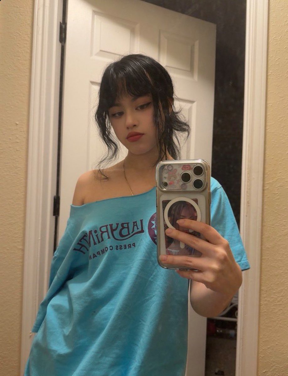 aerithscloud's tweet image. me vs my fav eeveelution :)