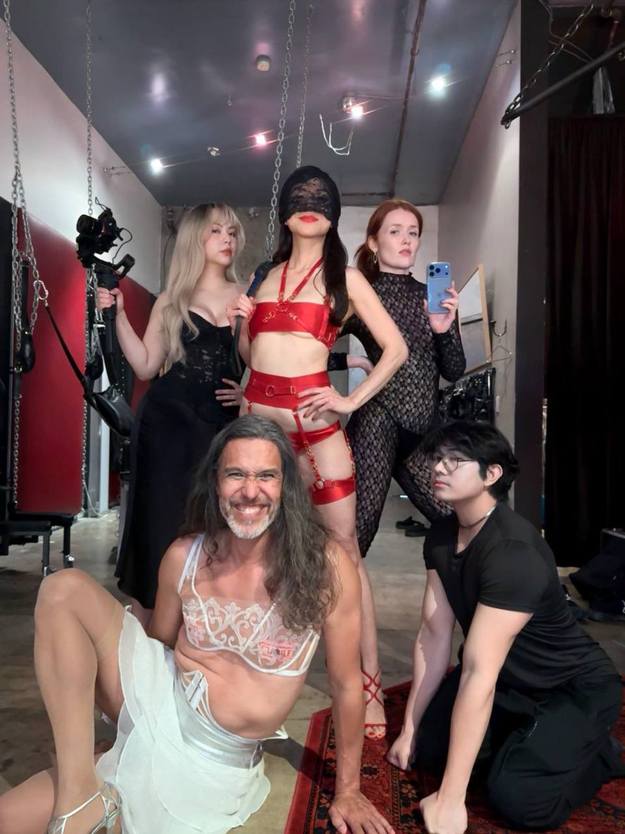 Devilina tweet media