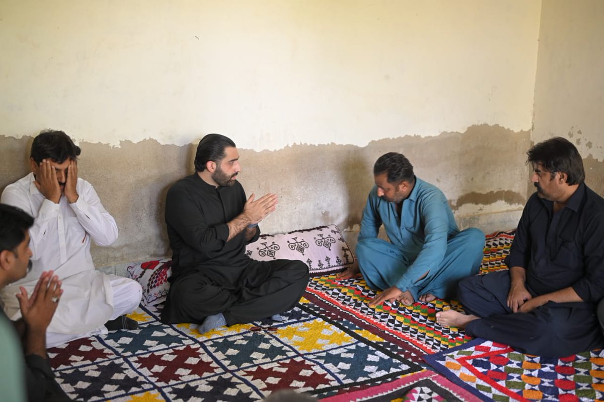 MomayoP94940's tweet image. Standing together in grief, Rawal Sharjeel Memon visited PS-61 communities to offer condolences and moral support.@sharjeelinam
#PPP #Togetherness #Sindh