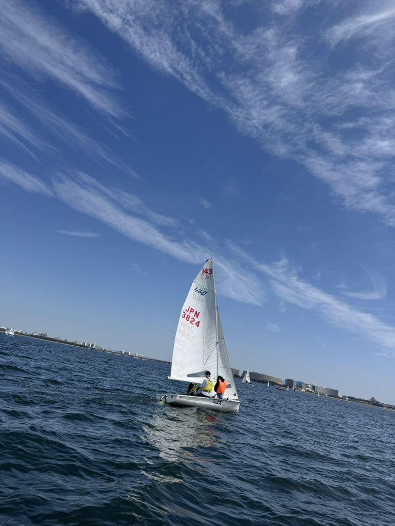 ruyc1973's tweet photo. 【⛵️入部方法について⛵️】

今回は入部方法についての説明です！
方法は単純です！試乗会に来てもらって、部員誰でもいいので入部したいことを伝えるか、試乗会でLINE等を交換しメッセージを送ってくれればOKです！めんどくさい手続きは一切ありません！！待ってます！

 #ヨット部  #ヨット https://t.co/R9F7qPQoja