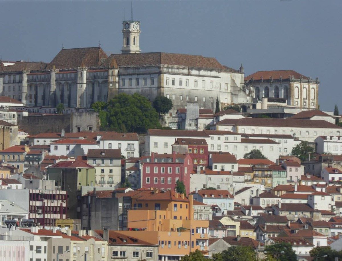 skymanuelima's tweet image. Coimbra é a maior cidade da região centro de Portugal. Historicamente universitária, por causa da Universidade de Coimbra, uma das maiores universidades de Portugal, que foi fundada em 1290 por D. Dinis. #Coimbra #rio_Mondego #visitPortugal #travelphotography #viagens