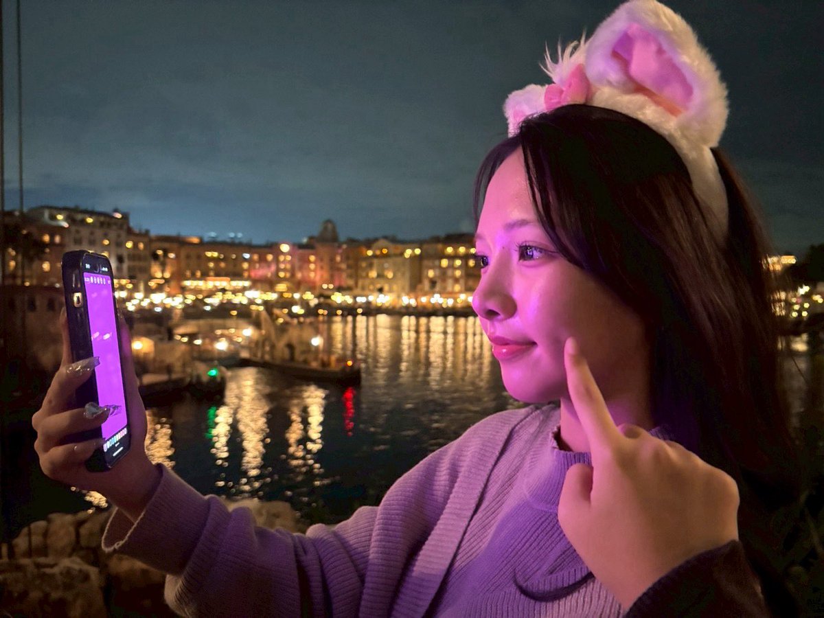 床のシミ tweet media