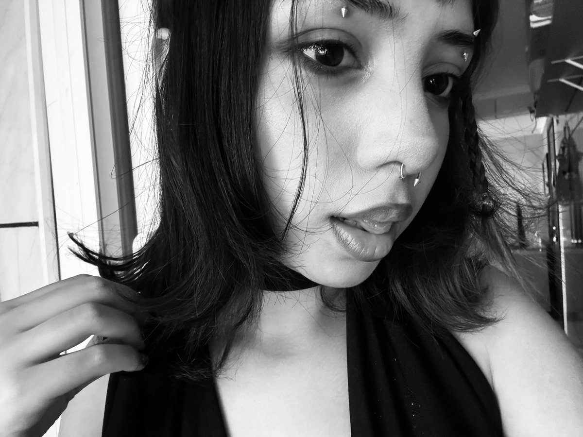 ♱𝕭𝖊𝖑𝖑 tweet media