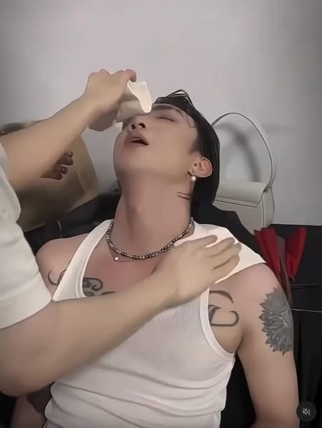 Elena Oliveira tweet media