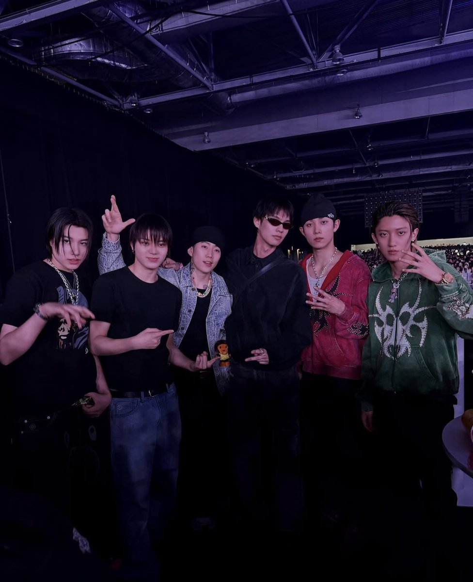 ImageofBRIGHT's tweet image. #tb Hongkong mood 🤍🤘🏻
#recap #hongkong

[ IG: @dew_nattawut ] 
🔗 instagram.com/p/DXGPFdWkyWh/…

Thank you for sharing kha 🖤

#bbrightvc @bbrightvc