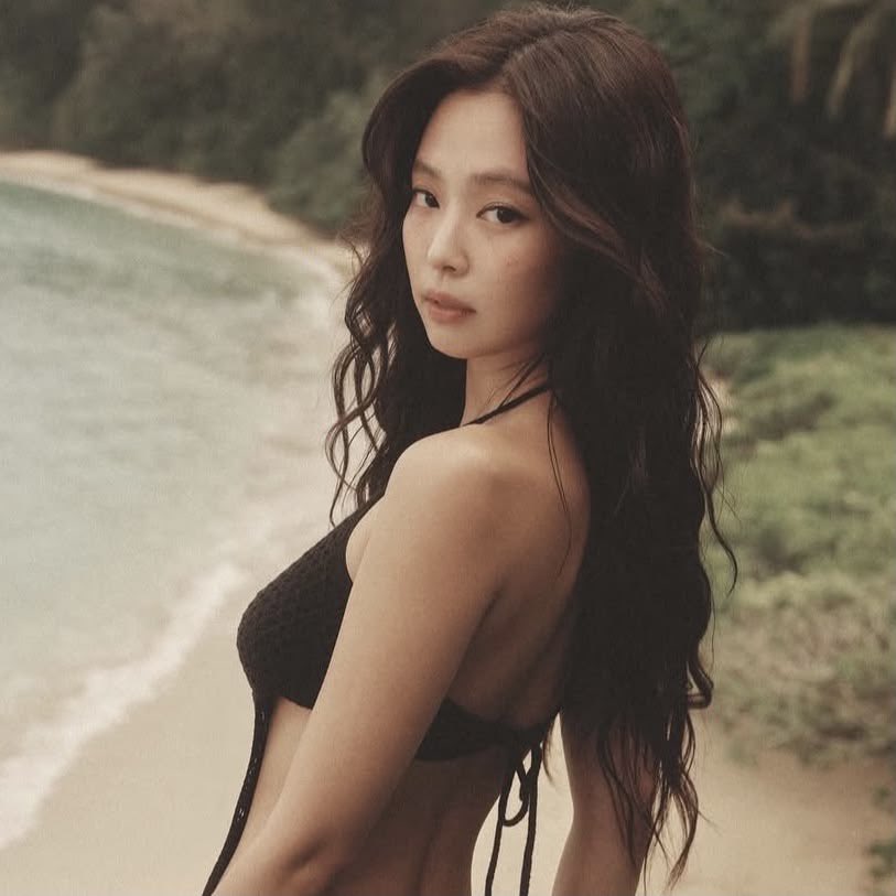 𝐀𝐫𝐢𝐚𝐧𝐚’𝐬 𝐩𝐨𝐯 💋🌸ꕤ tweet media