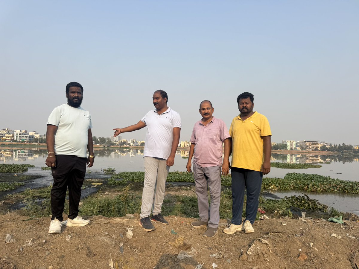 raj_daripally's tweet image. #Saroornagar #Bridge #Lingojiguda #PriyaDarshiniPark
#Mmc
Today, a piling machine for bridge construction at Saroornagar Lake has been successfully received after a 5-day journey from Cochin. Another machine is expected soon, which will help speed up the work.

I thank Honorable