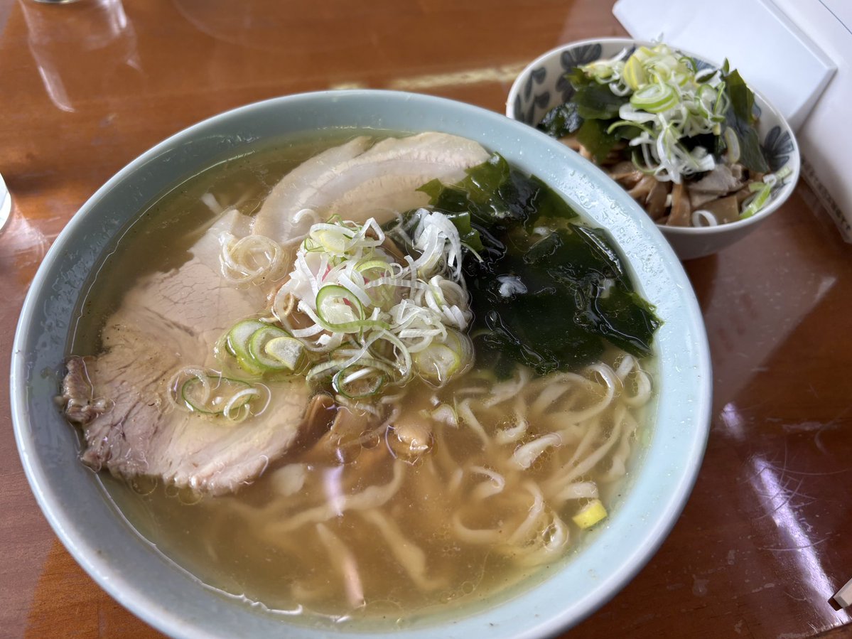 あおき tweet media