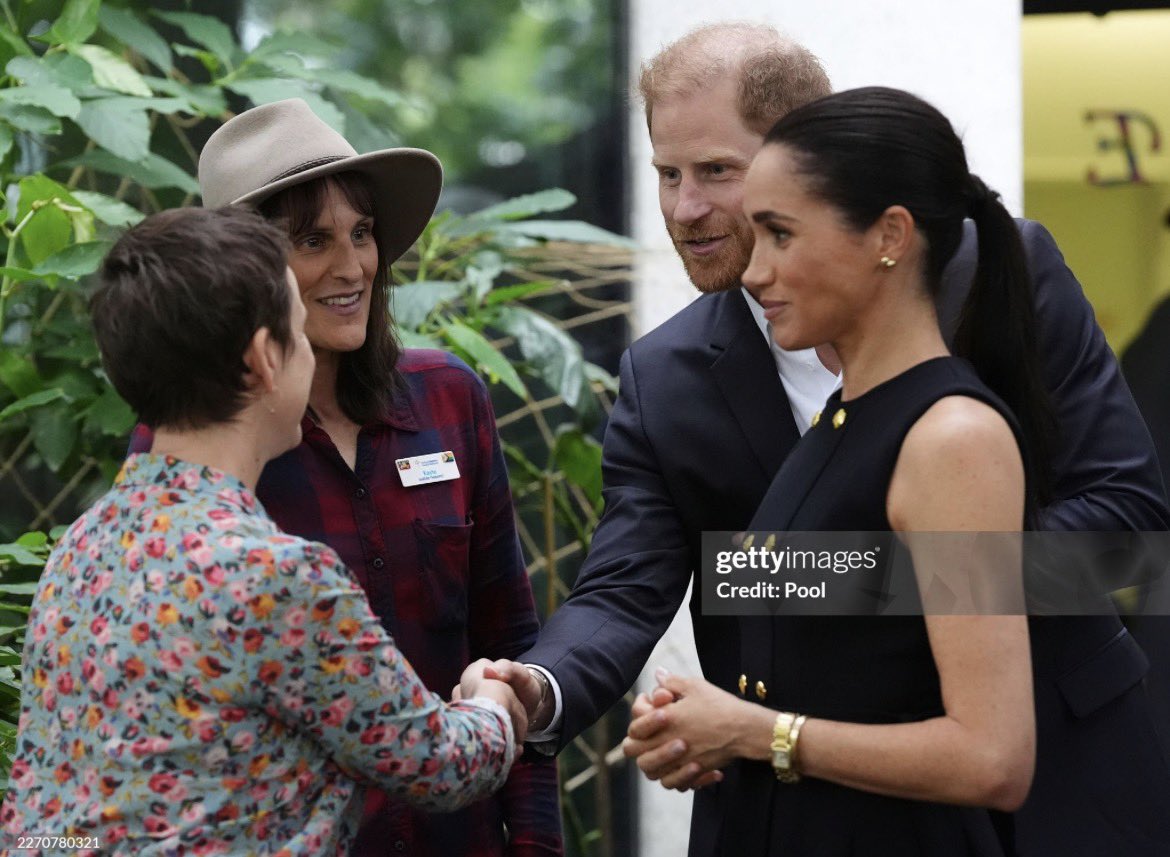 meghan updates🧸ྀི tweet media