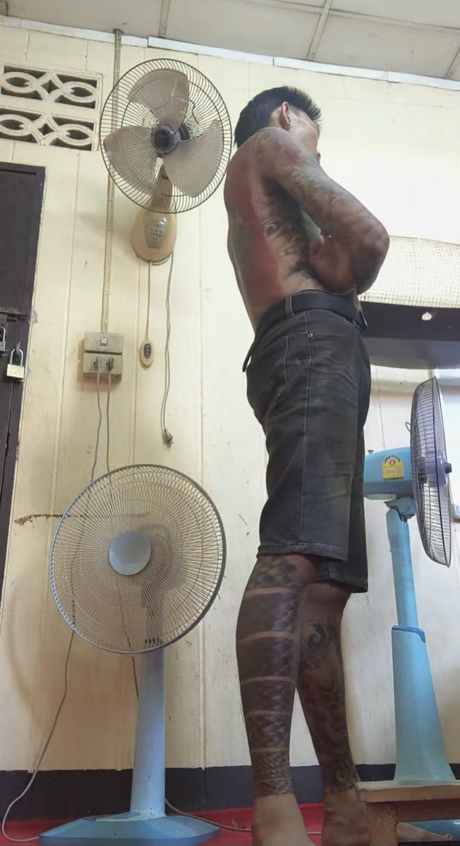 หนุ่มน้อยแต่ไม่น้อย tweet media