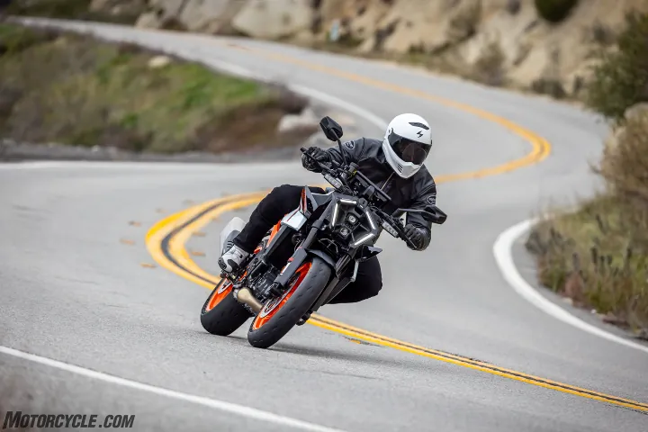 MoreMotorcycles's tweet image. 2026 #KTM 990 Duke R

🧵
1