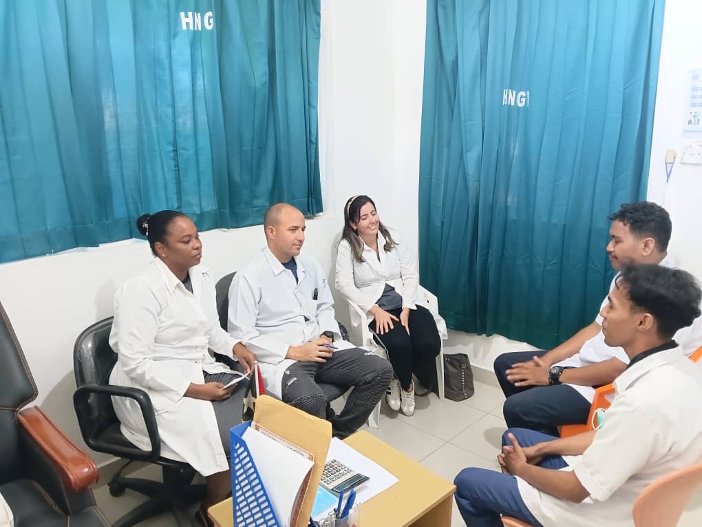 Se realiza el examen práctico final correspondiente a la rotación de Otorrinolaringología (ORL), como parte del proceso de evaluación integral de los conocimientos y habilidades adquiridos durante el periodo formativo. #BMCTL #HNGV #ESM