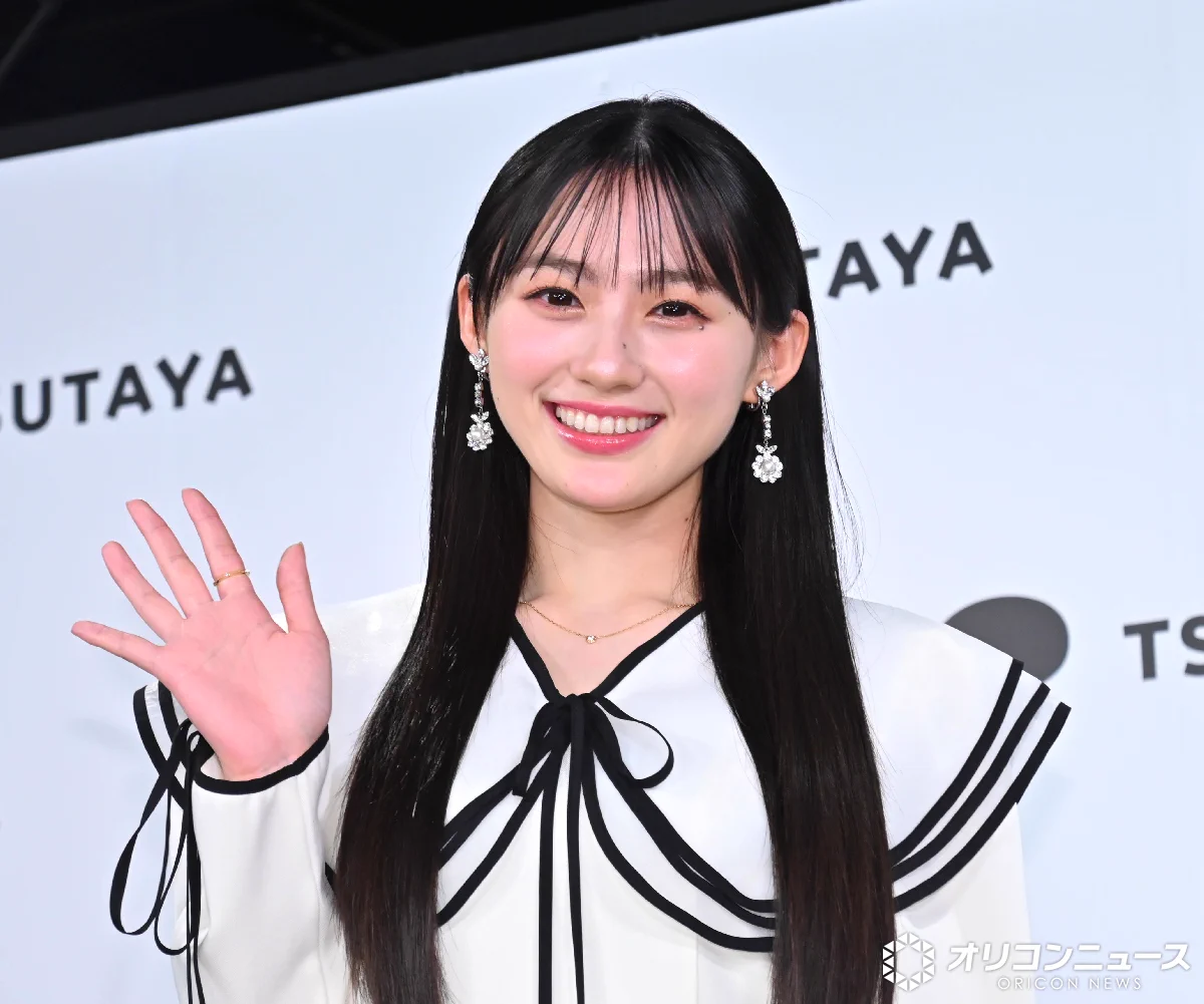 【本日最終日】乃木坂46 乃木恋　川﨑桜 マグカップ&20本限定スマホストラップ オリコンニュース on X: 