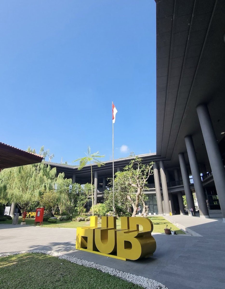 TxtdariUGM tweet media