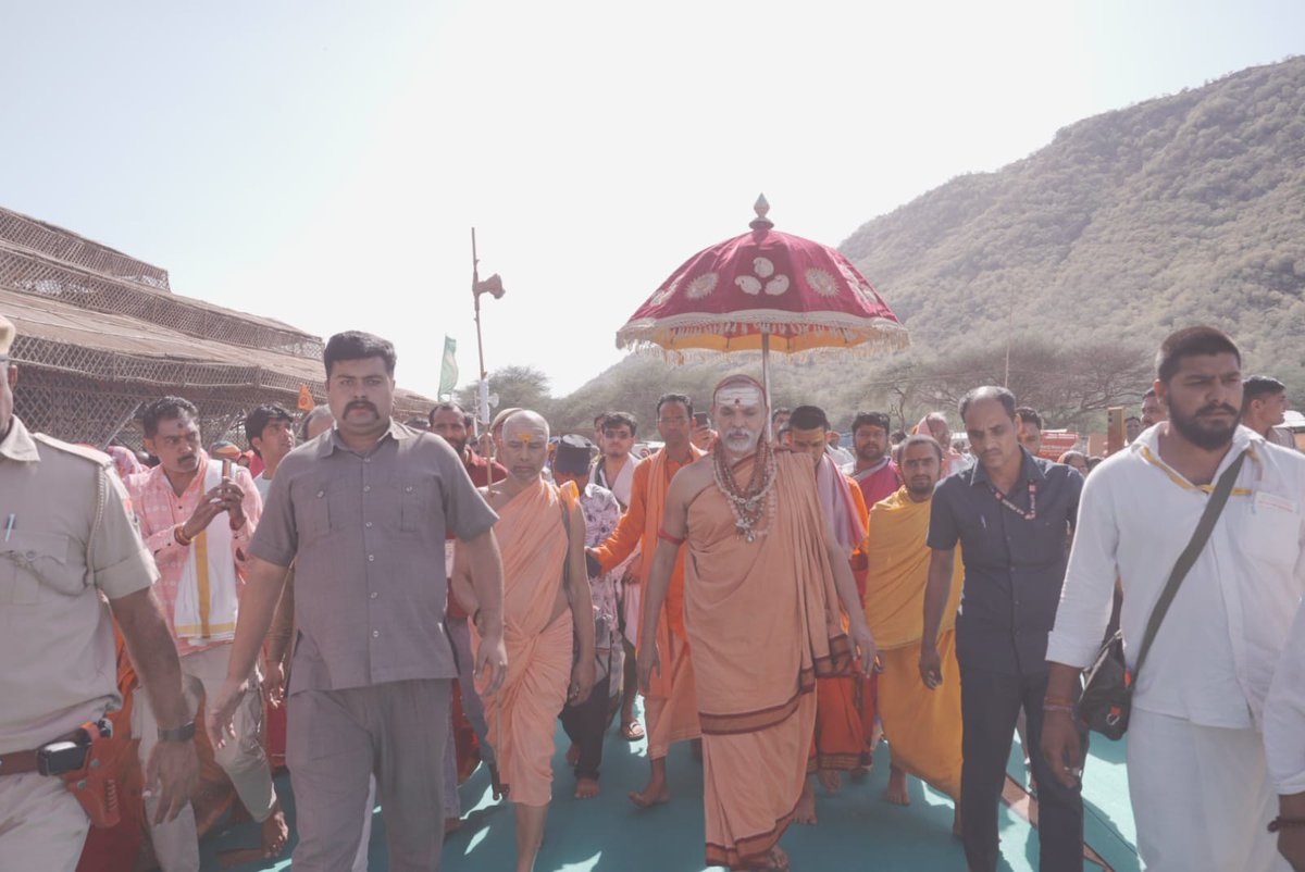 1008.Guru tweet media