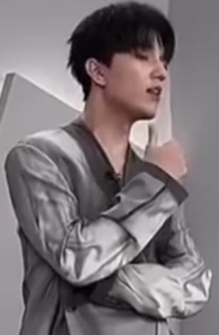 Adelma30513806's tweet photo. 💕 #DimashQudaibergen 
THE GREATEST SINGER IN THE WORLD! 
#WhenIveGotYou   #Fire #TheStoryOfOneSky 
#Samgau  #Gashyqtyq
#AngelLove
 #LivingForTheGame
VOICE BEYOND HORIZON
LISTEN TO DIMASH 
#DimashOnYoutube
@dimash_official ❄️❄️❄️ https://t.co/KyEn8bVl0L