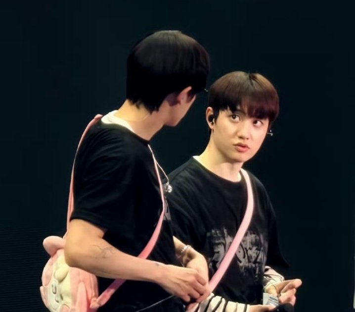 ੈ◜𝐑𝐄𝐃𝐒𝐂𝐀𝐏𝐄𝟔𝟏𝟐ִ ࣪𖤐 ✐ᝰ HOLY CRAZY🔥 tweet media