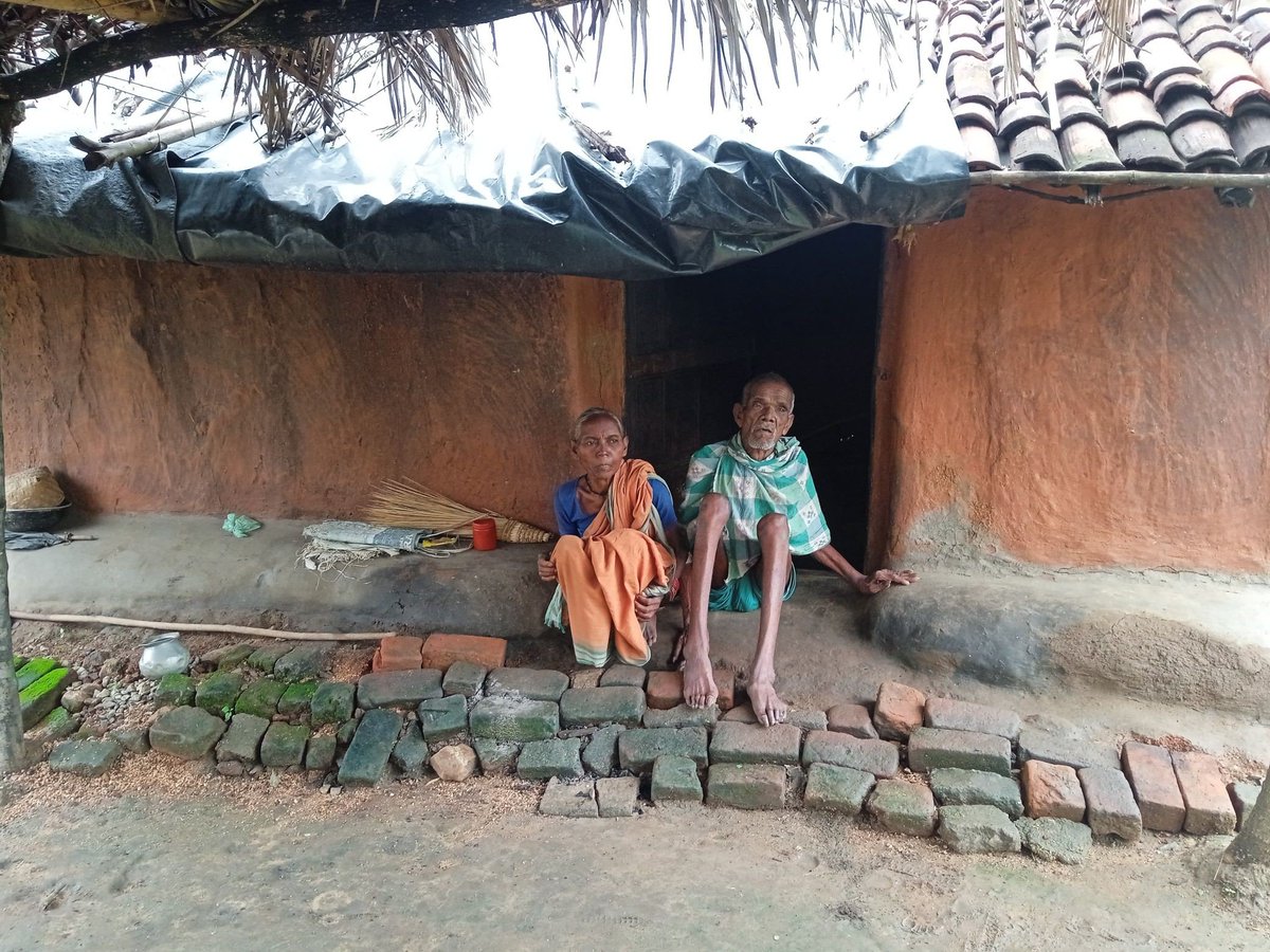 Sanjib_Biswal__'s tweet photo. Eligible candidate RABI MAJHI isn't listed for Antyodaya House scheme. Please investigate the matter and take action to provide him house.
At-Jhankripali, Bagdor GP, Belpada block, Balangir
@CMO_Odisha @SecyChief @MohanMOdisha @CollectorBgr @SDM_PATNAGARH @BBelpada @SDM_PATNAGARH https://t.co/RNy2A4HQhZ