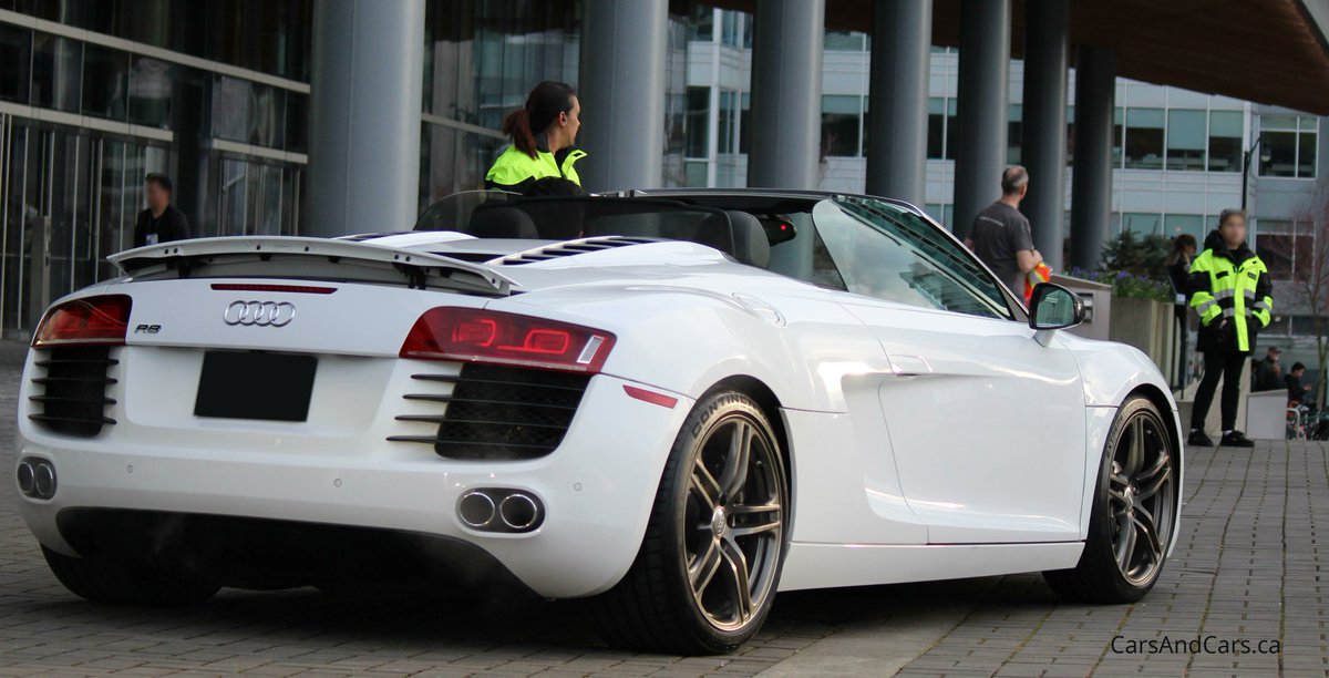 carsandcars_ca's tweet image. Audi R8

 #Audi #GermanCar 
 audi.carsblitz.com