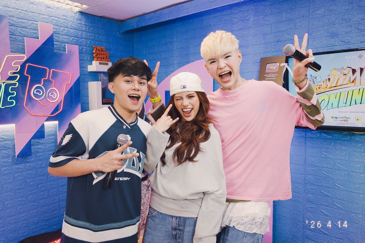 It's Showtime tweet media