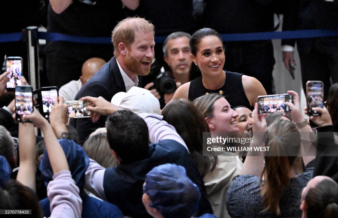 Myra 🖤 tweet media