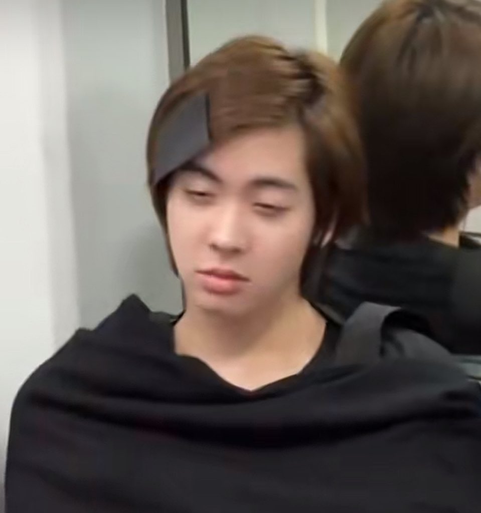 กมกม tweet media