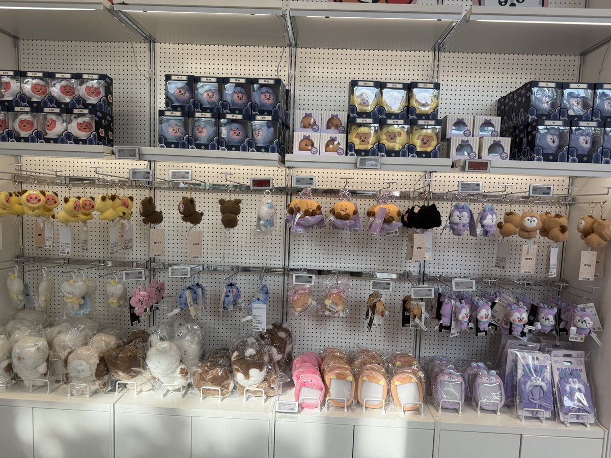 CookySince17🐰💜 tweet media