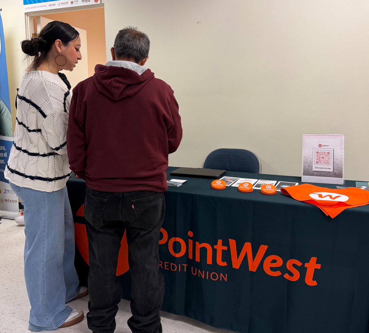 ConsulMexPot's tweet photo. Hoy, las tres #VentanillasComunitarias de @ConsulMexPot: #VDS, #VAF y #VOE ofrecieron orientación gratuita a la comunidad🇲🇽 sobre acceso a servicios de salud, becas y oportunidades educativas, así como herramientas para lograr finanzas sanas. #AcércateATuConsulado. @SRE_IME https://t.co/xQarHUqQ74