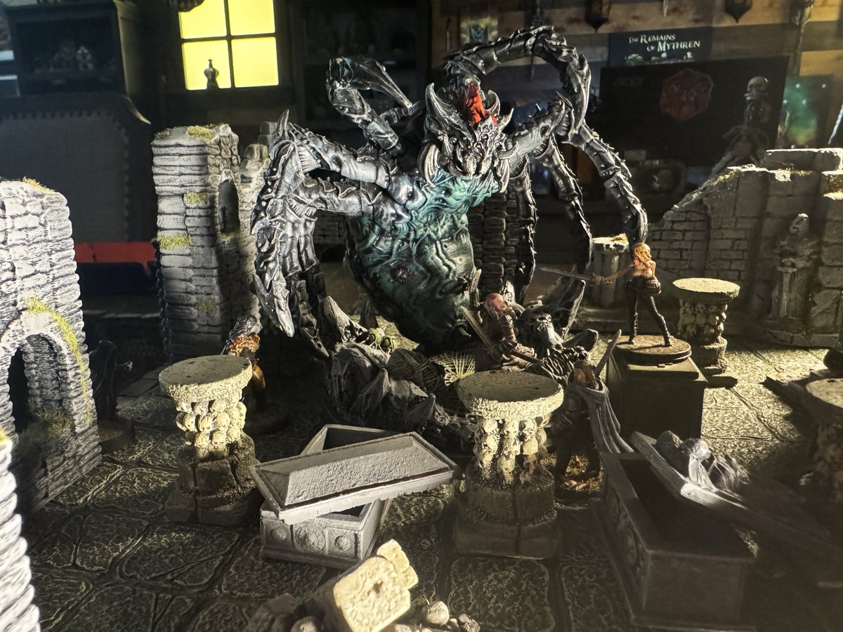 Laughing Moon tweet media