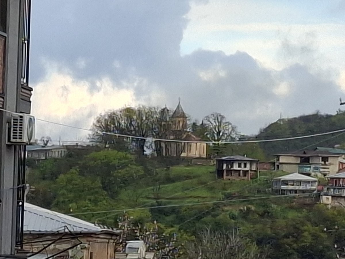 Amchanagi's tweet image. Guten Morgen aus #Kutaisi - #Ostern zwar beendet, aber einige Gäste schleichen noch als sehr #Frühaufsteher im Haus herum.