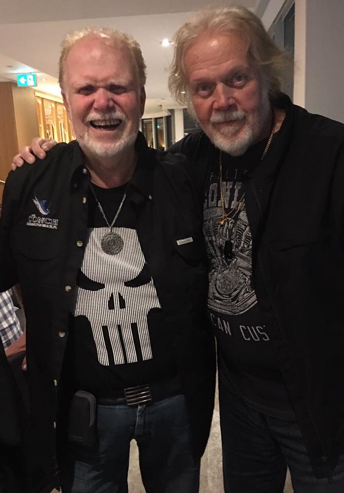 RandysVinylTap's tweet image. Fred Turner: "I knew what I wanted to do but couldn't make a living at it. I was playing in a polka band when Randy called and said, I’ve put your name on a contract in Los Angeles; do you wanna come and play?”
And the rest my friends, is history.
#rocknroll #music #history #70s