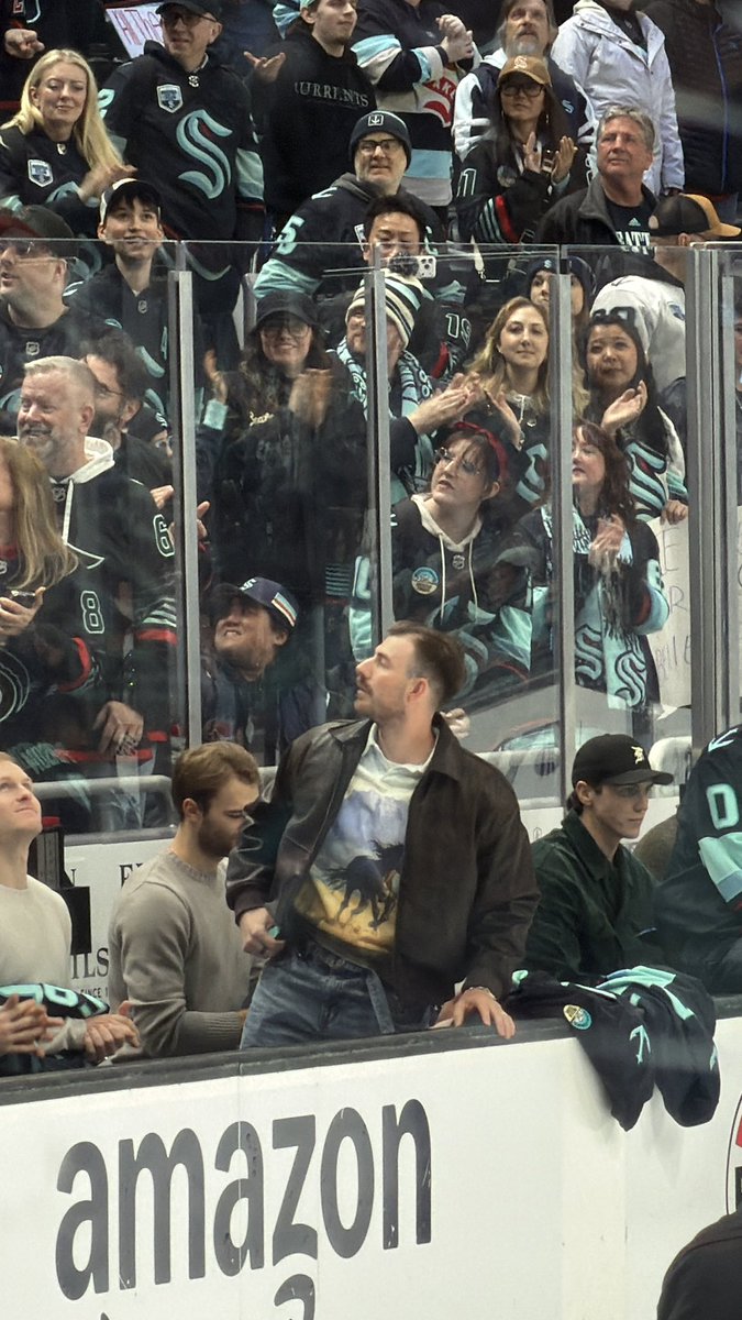 chopkensx's tweet photo. he’s wearing a horse shirt!!!! https://t.co/T5BIq7fjPu
