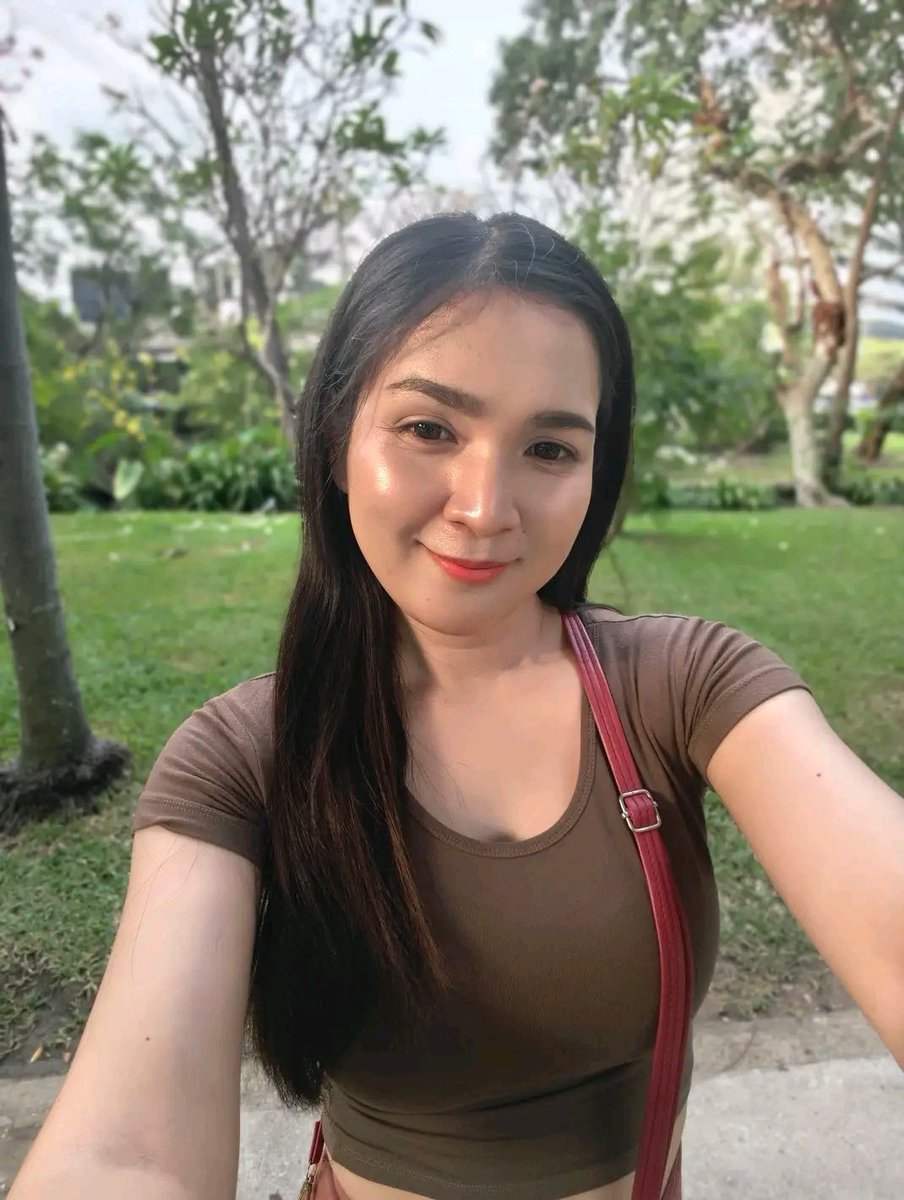 Tia tweet media