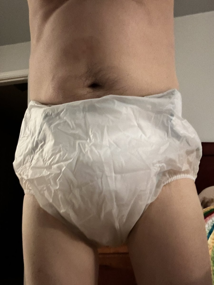 wetomutsu's tweet photo. Cloth diapers are so comfortable. https://t.co/Y9gSFkcDTv