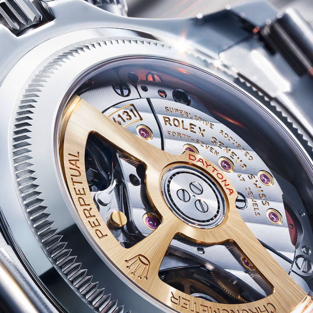 عالم الساعات tweet media