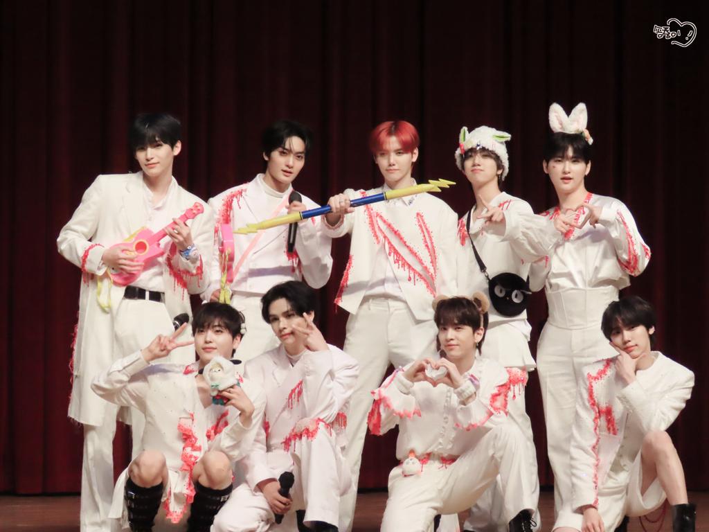Shj_lover_'s tweet photo. 𝗖𝗥𝗔𝗩𝗜𝗧𝗬 𝟲𝘁𝗵 𝗔𝗡𝗡𝗜𝗩𝗘𝗥𝗦𝗔𝗥𝗬✨️ 
우리의 시간을 기억해~

#CRAVITY #크래비티
#Happy_6irthday_CRAVITY
#6번째_봄날의_우리
#형준 #송형준 https://t.co/fi7wqdXyWZ