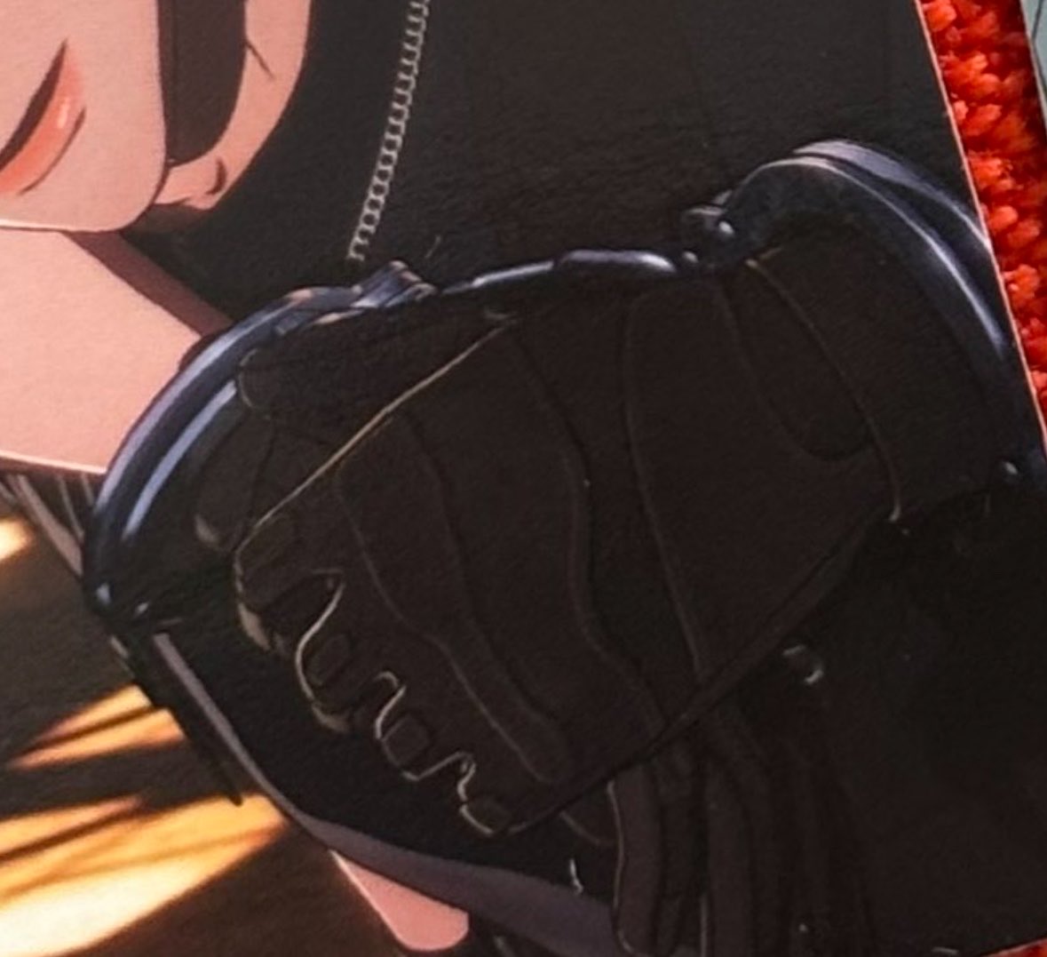 Yejuning tangannya diborgol sambil meluk melingkarin badan haming? 🤯