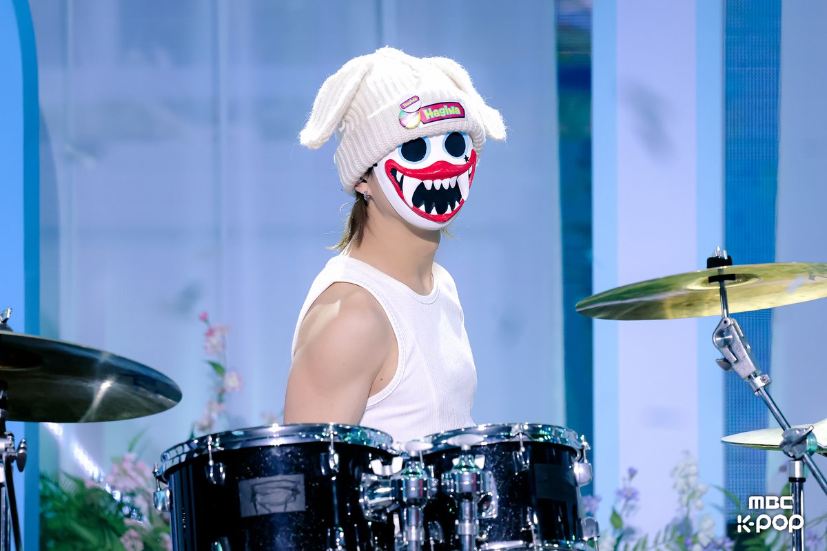 MBC_entertain's tweet image. TO. 하츠웨이브

매일 설레게 하고 매일 또 불안하게 하고 매일 밤 생각나고...더보기

📷 ☞program.imbc.com/Photo/musiccor…

260411 #쇼음악중심 #음중 #하츠웨이브 #hrtzwav #NINETEEN @hrtzwav